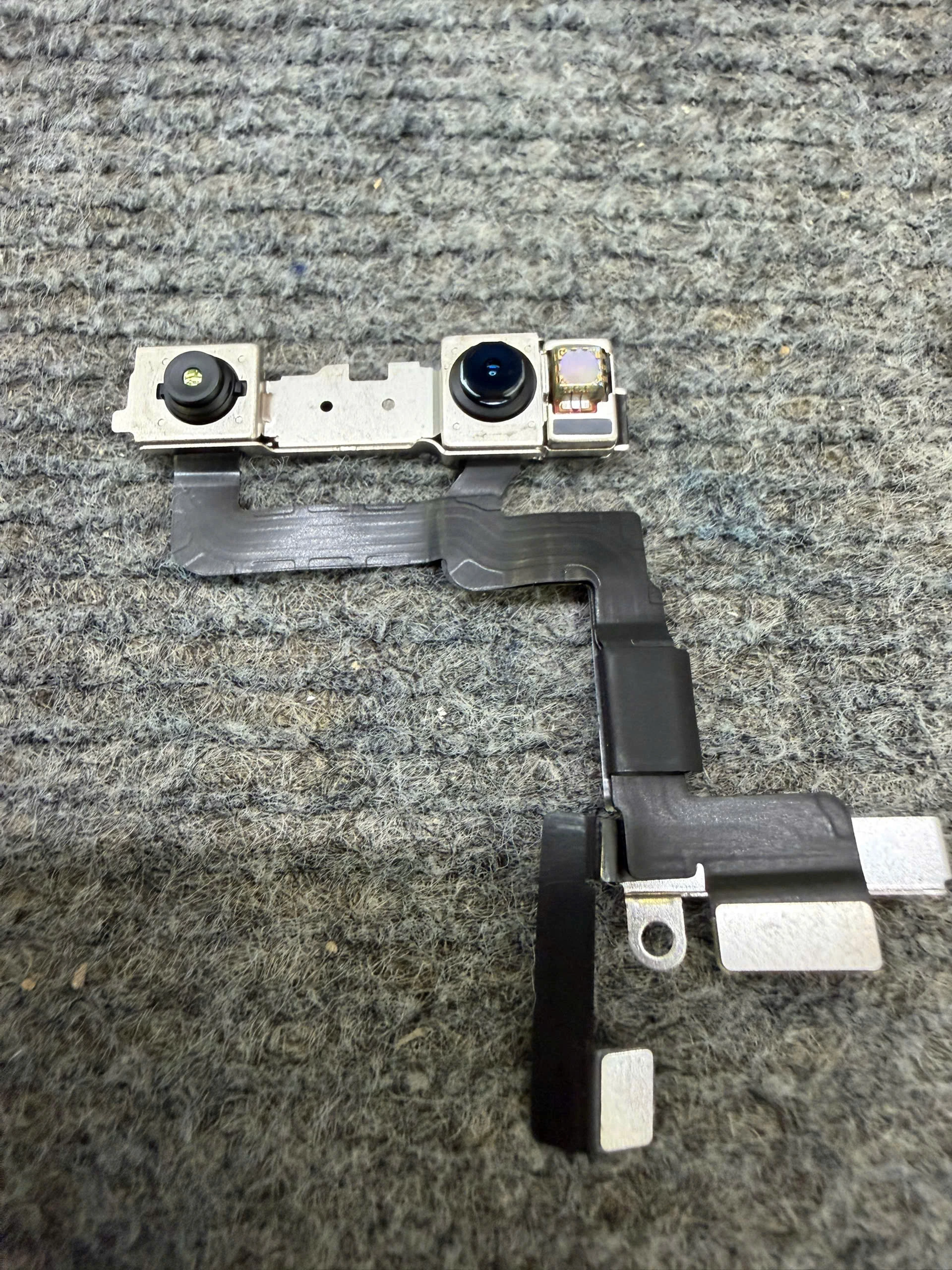 Camera Trước Zin Bóc Máy iPhone 11 Pro (Model A2160, A2217, A2215)